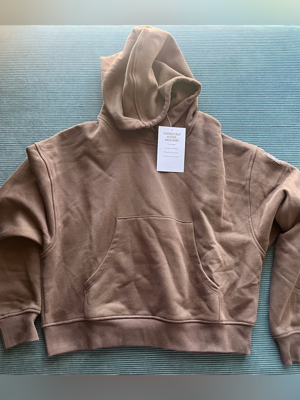 NWT Fleo Essential Crop Hoodie Sweatshirt Top S Athleisure Casual Brown Pocket